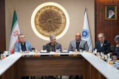 بانک‌ها باید از تسهیلات‌دهنده صرف به بازیگر زنجیره تولید تبدیل شوند