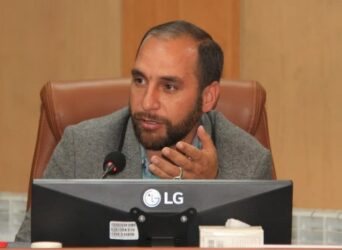  آقای وزیر ورزش صدای جوانان محمدشهر را بشنوید