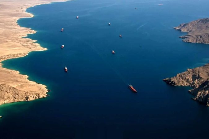 ۲ نفتکش غول پیکر از تنگه هرمز فراری شدند ۲ نفتکش غول پیکر از تنگه هرمز فراری شدند