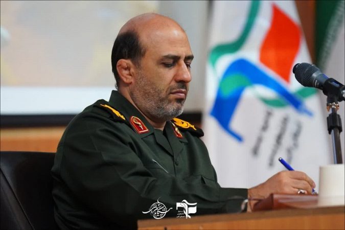 برای گفت‌وگوی صریح با دانشجویان آماده‌ام