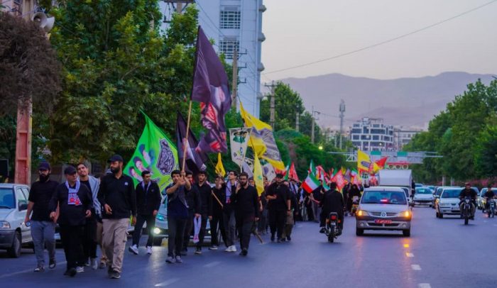 حرکت عظیم دانشجویان البرز در مسیر وداع با رهبر شهید