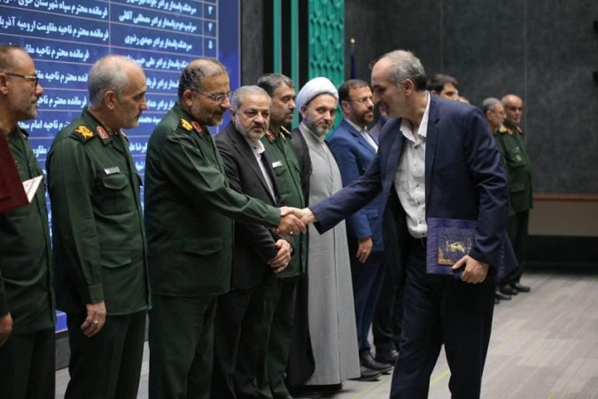 تجلیل از شهردار فردیس در همایش کشوری تجلیل اخلاص تجلیل از شهردار فردیس در همایش کشوری تجلیل اخلاص