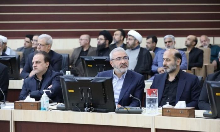 حدود سه هزار نفر در شهرداری کرج افزایش حقوق غیرقانونی داشتهاند حدود سه هزار نفر در شهرداری کرج افزایش حقوق غیرقانونی داشتهاند