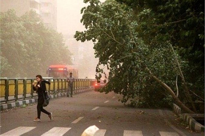 هشدار نارنجی طوفان برای ۲۱ استان کشور هشدار نارنجی طوفان برای ۲۱ استان کشور