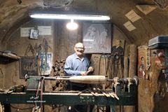 این روزها صنعت جای هنر دست نشسته است