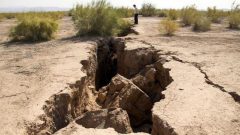 زمین در برخی مناطق البرز سالی ۳۰ سانتیمتر فرو می‌رود!