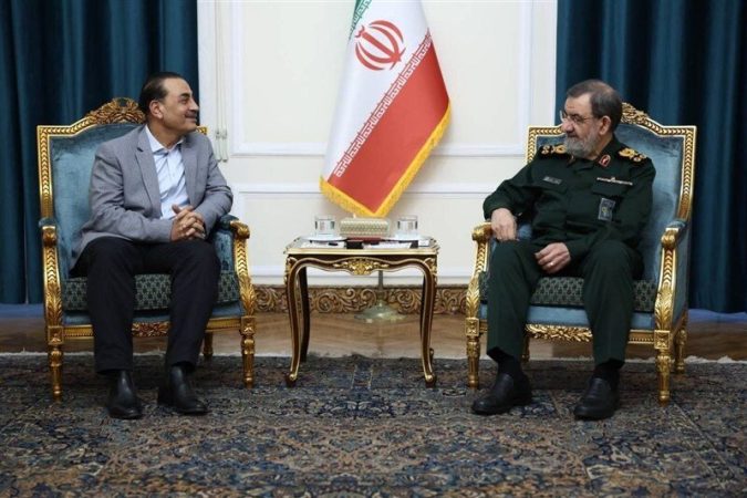 ذره‌ای از مواد هسته‌ای غنی‌شده از ایران خارج نمی‌شود