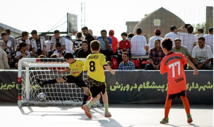 برگزاری مسابقات فوتبال محلات کمتر برخوردار البرز