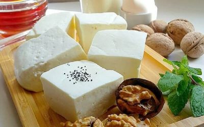 خوردن این ۱۶ ماده غذایی با پنیر ممنوع!